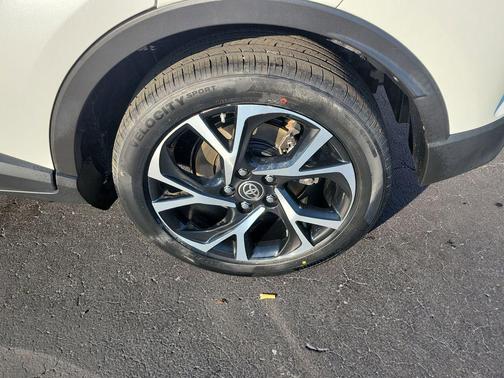 2020 Toyota C-HR XLE