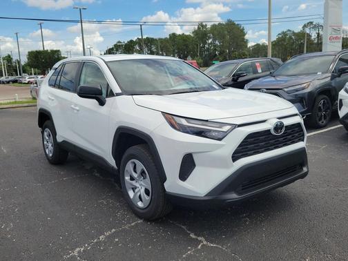 2025 Toyota RAV4 LE