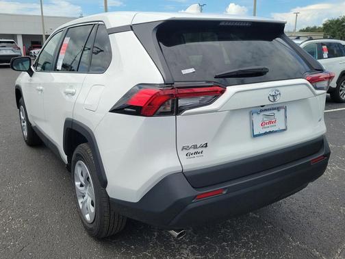 2025 Toyota RAV4 LE