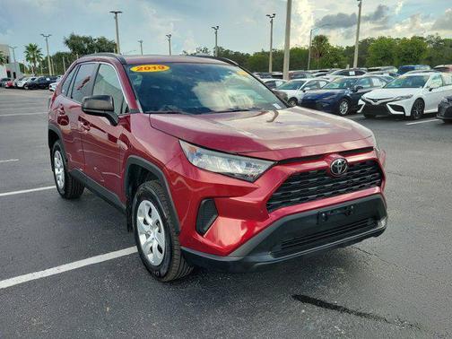 2019 Toyota RAV4 LE