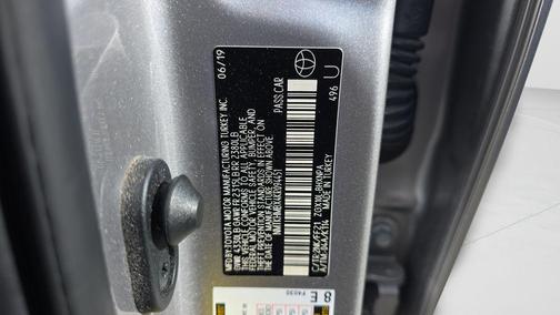 Silver Knockout Metallic w/Black Roof 2019 Toyota C-HR XLE