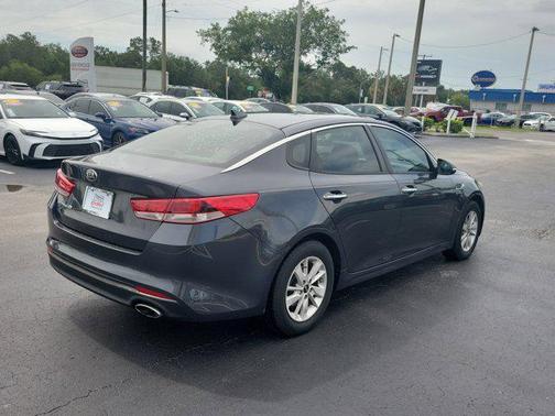 2017 Kia Optima LX