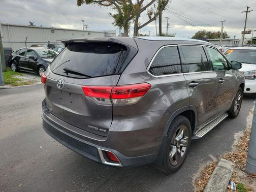 2017 Toyota Highlander Limited Platinum