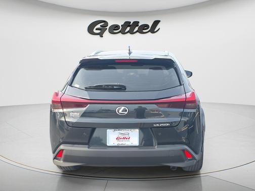 Caviar 2023 Lexus UX 250h Base