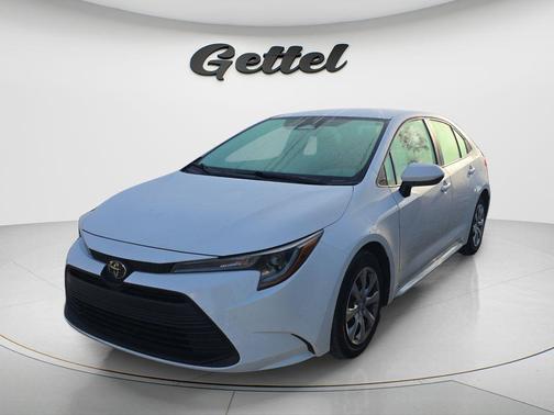 Ice Cap 2025 Toyota Corolla LE