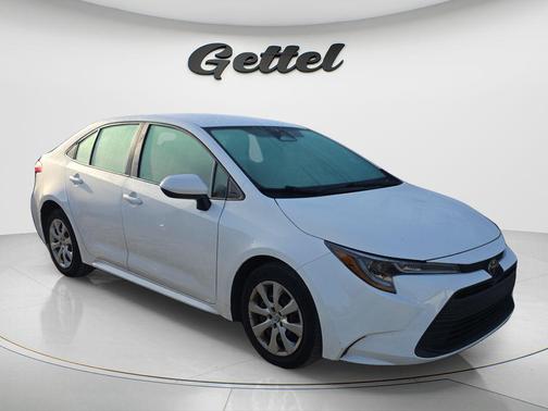 Ice Cap 2025 Toyota Corolla LE