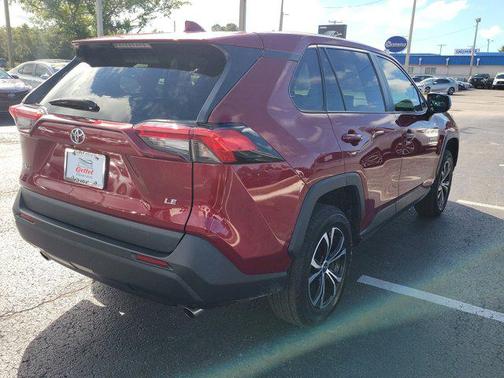 2022 Toyota RAV4 LE