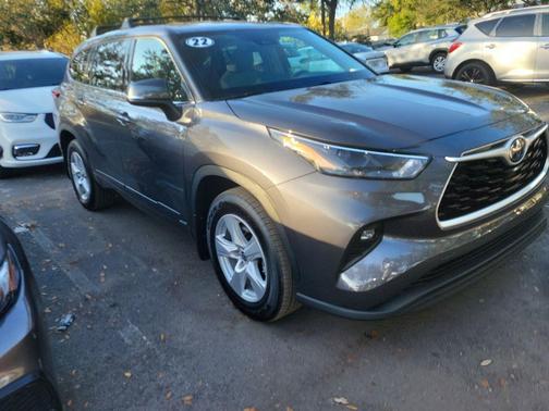 2022 Toyota Highlander Hybrid LE