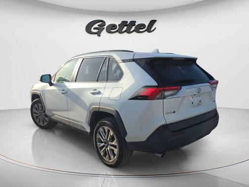 Wind Chill Pearl 2023 Toyota RAV4 XLE Premium