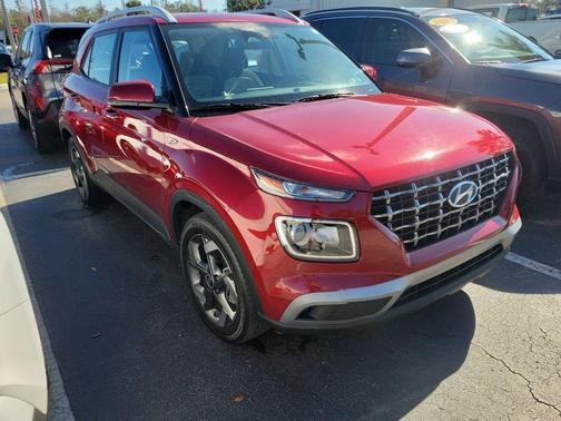 2023 Hyundai VENUE SEL