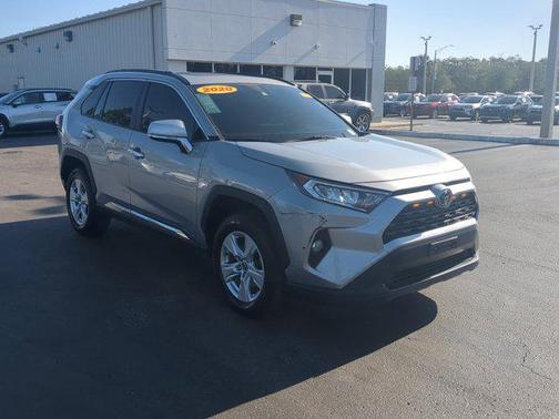 2020 Toyota RAV4 XLE