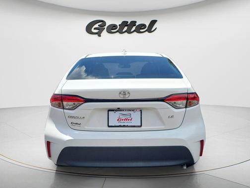 Ice Cap 2024 Toyota Corolla LE