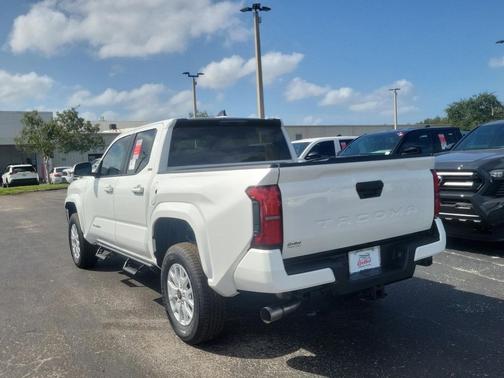 2025 Toyota Tacoma SR5