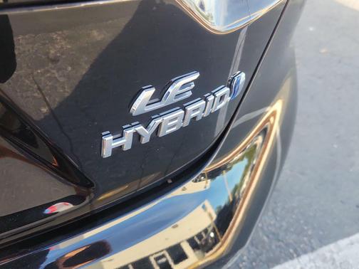 2024 Toyota Corolla Hybrid LE