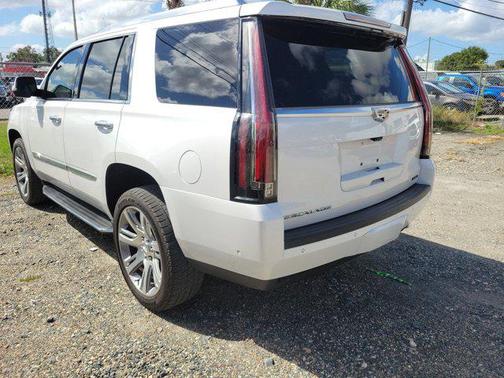 2017 Cadillac Escalade Luxury