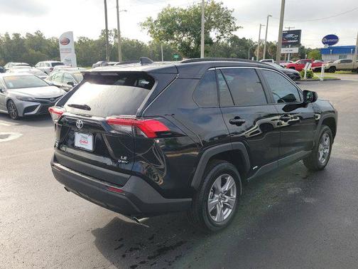 2025 Toyota RAV4 Hybrid LE