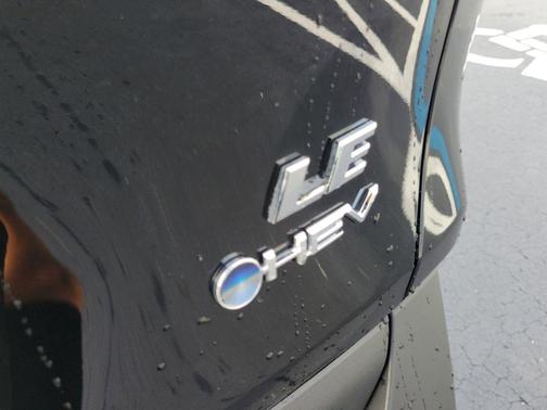 2025 Toyota RAV4 Hybrid SE