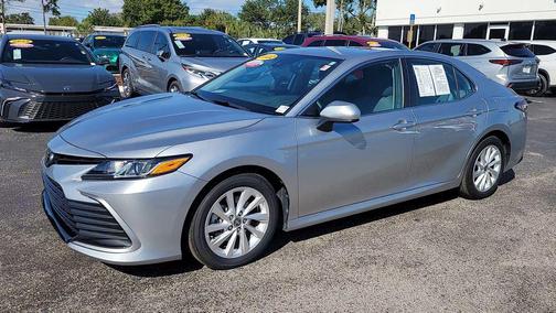 2022 Toyota Camry LE