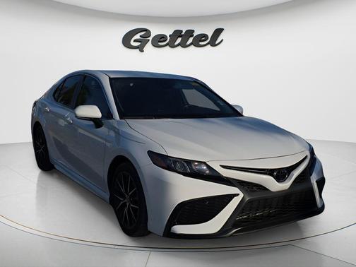 Ice Cap 2024 Toyota Camry SE