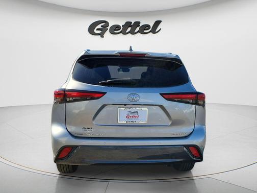 2022 Toyota Highlander Limited