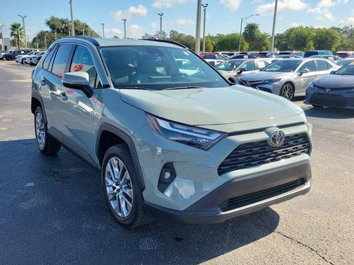 2022 Toyota RAV4 XLE Premium