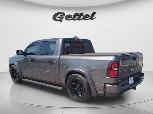 Granite Crystal Metallic Clearcoat 2025 RAM 1500 Big Horn/Lone Star