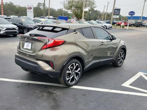 2021 Toyota C-HR XLE