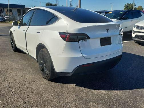 2023 Tesla Model Y Long Range Dual Motor All-Wheel Drive