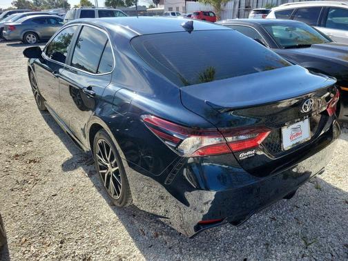 2021 Toyota Camry SE