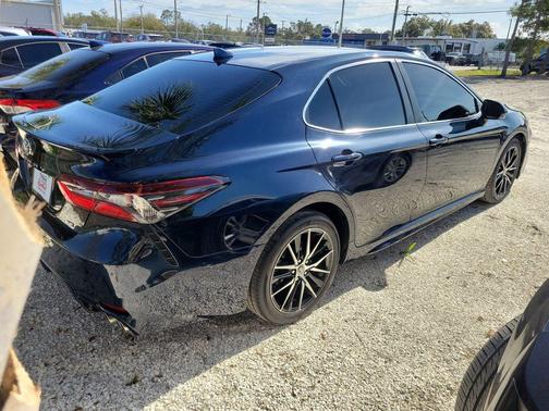 2021 Toyota Camry SE