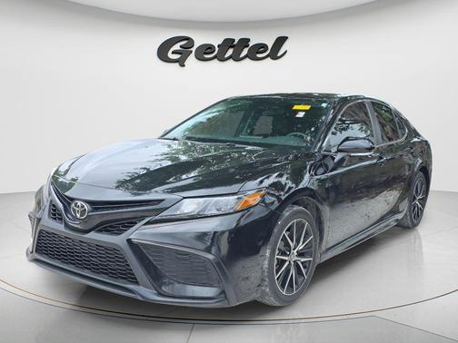 Midnight Black Metallic 2024 Toyota Camry SE