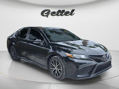 Midnight Black Metallic 2024 Toyota Camry SE