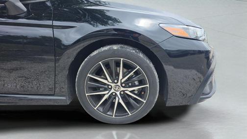 Midnight Black Metallic 2024 Toyota Camry SE