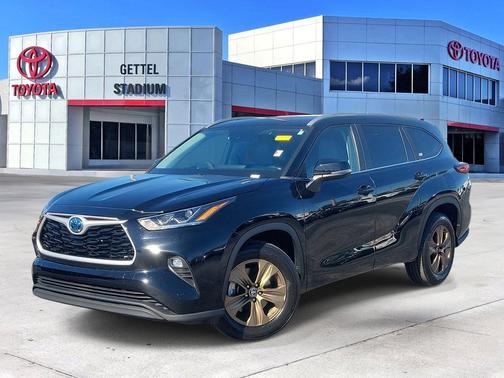 2023 Toyota Highlander Hybrid XLE
