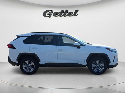 Ice Cap 2023 Toyota RAV4 XLE