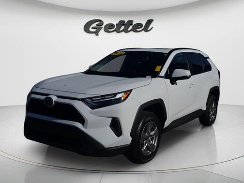 Ice Cap 2023 Toyota RAV4 XLE