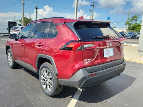 2022 Toyota RAV4 XLE Premium