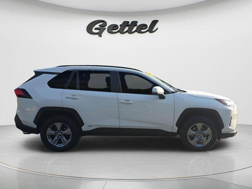 Ice Cap 2024 Toyota RAV4 Hybrid XLE