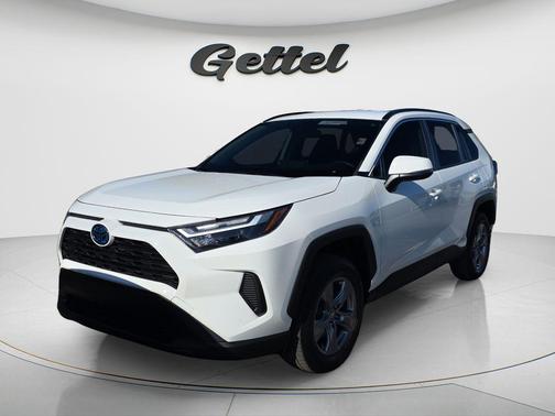 Ice Cap 2024 Toyota RAV4 Hybrid XLE