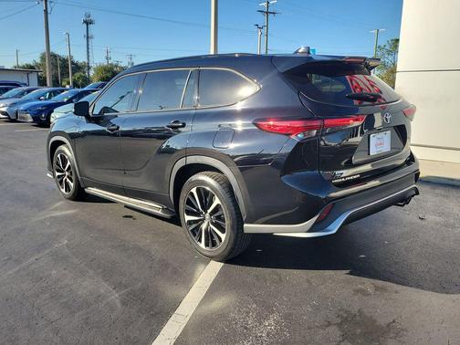 2022 Toyota Highlander XSE