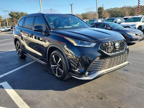 2022 Toyota Highlander XSE