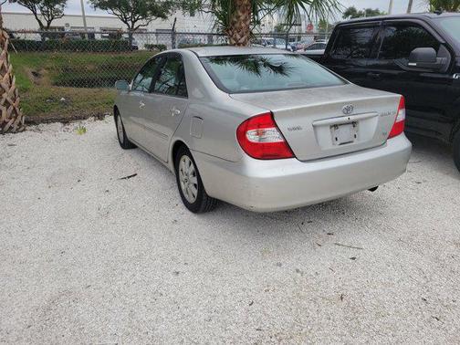 2004 Toyota Camry XLE V6