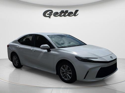 Ice Cap 2025 Toyota Camry LE