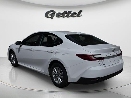 Ice Cap 2025 Toyota Camry LE