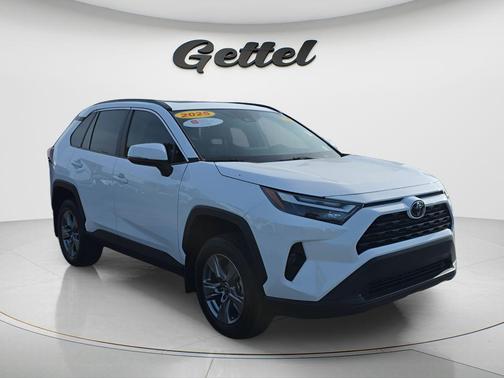 Ice Cap 2025 Toyota RAV4 XLE