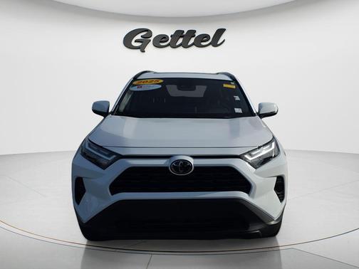 Ice Cap 2025 Toyota RAV4 XLE