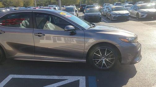 2023 Toyota Camry SE