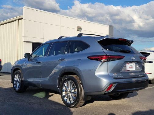 2022 Toyota Highlander Limited