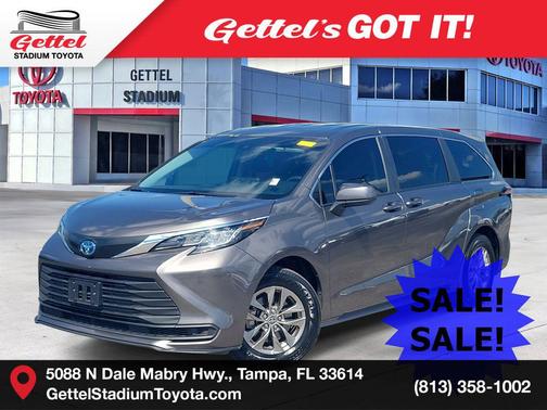 2023 Toyota Sienna LE