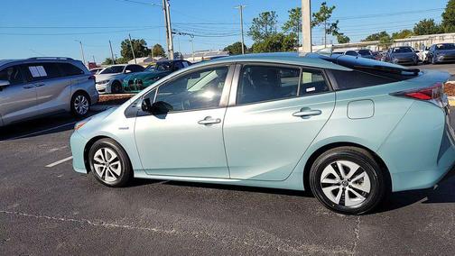 2016 Toyota Prius Three